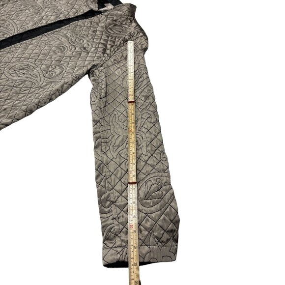 Chicos Quilted Metallic Jacket Size 0 Black Lining Lightweight Elegant Design - Picture 10 of 10